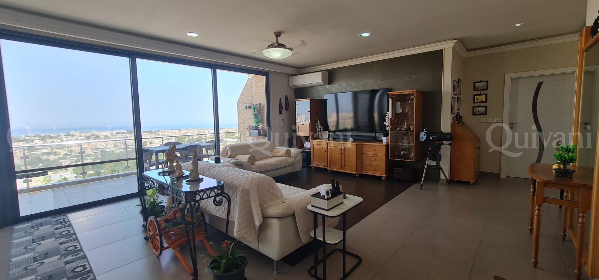 Mellieha, Penthouse
