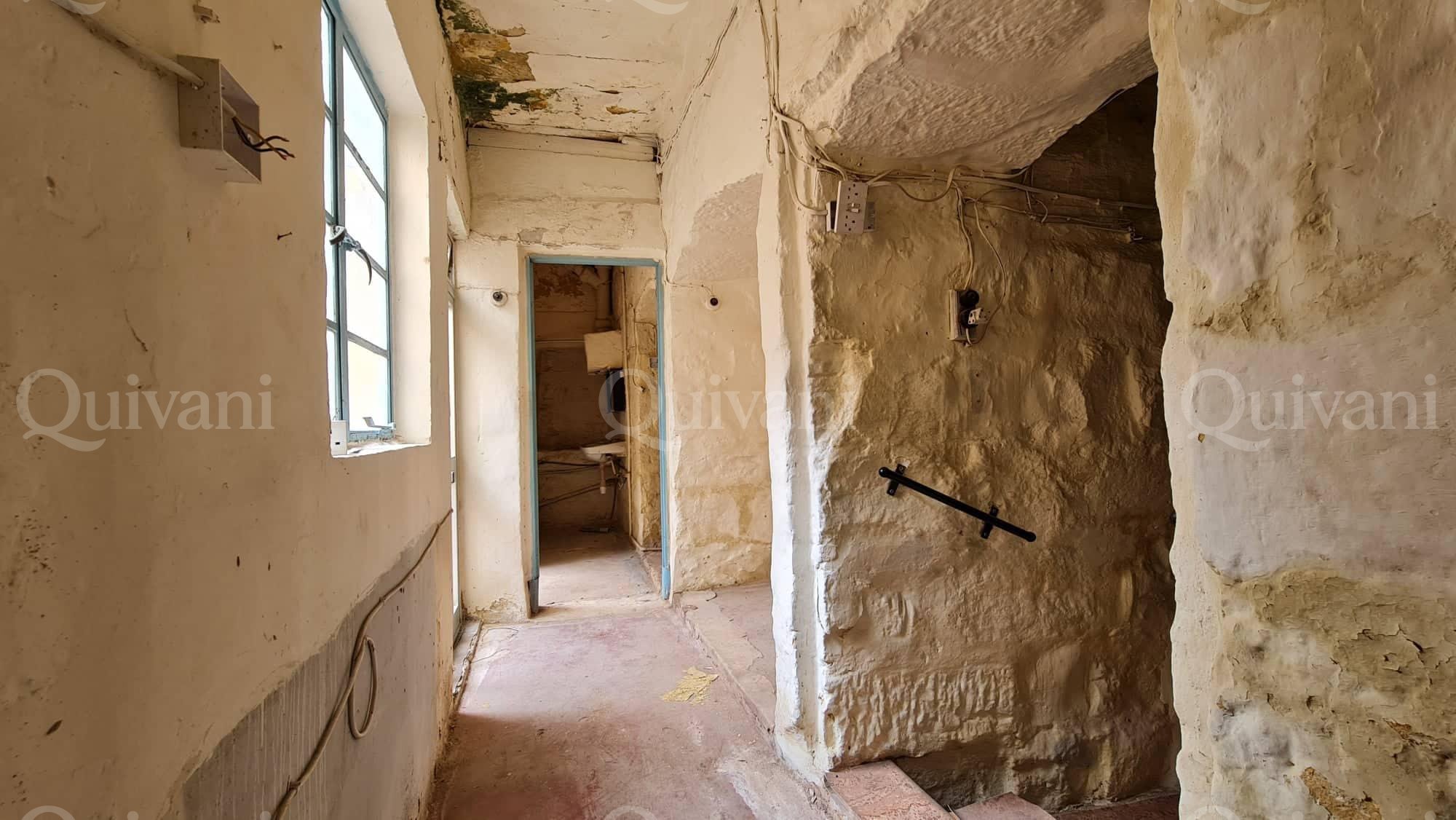 Mellieha, Unconverted House of Character