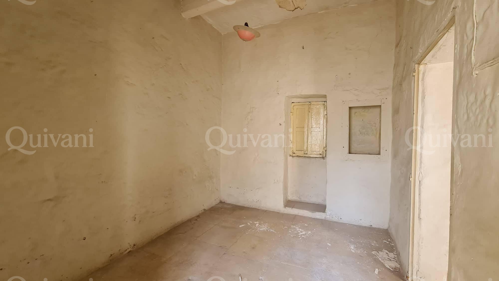 Mellieha, Unconverted House of Character