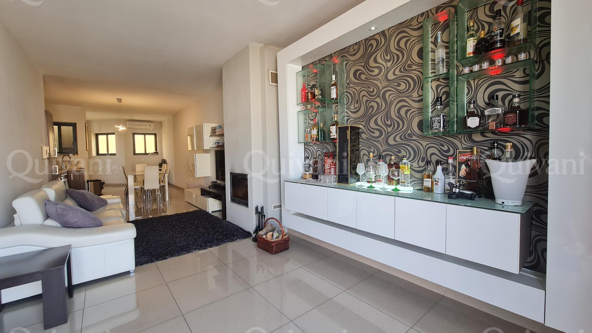 Mosta, Finished Penthouse