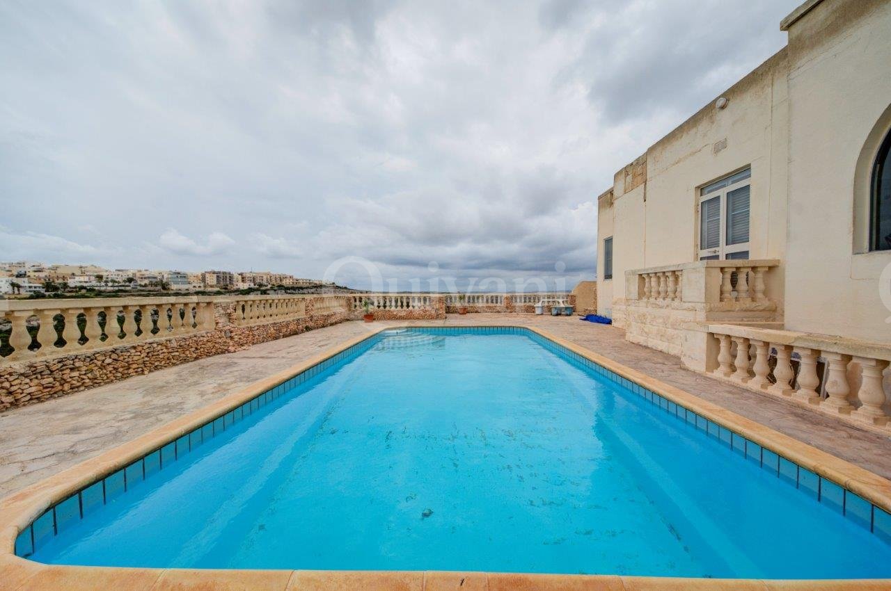 Mellieha, Finished Bungalow