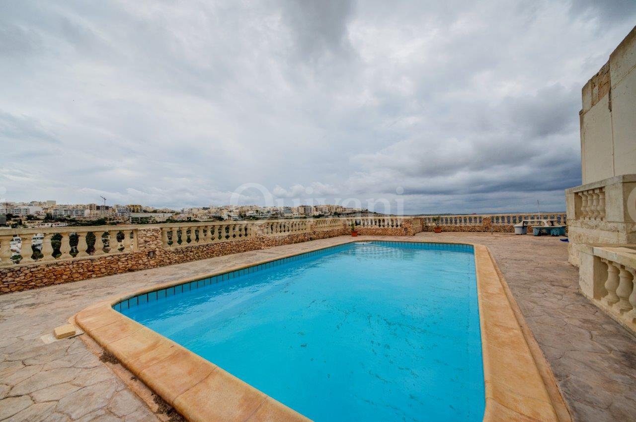 Mellieha, Finished Bungalow