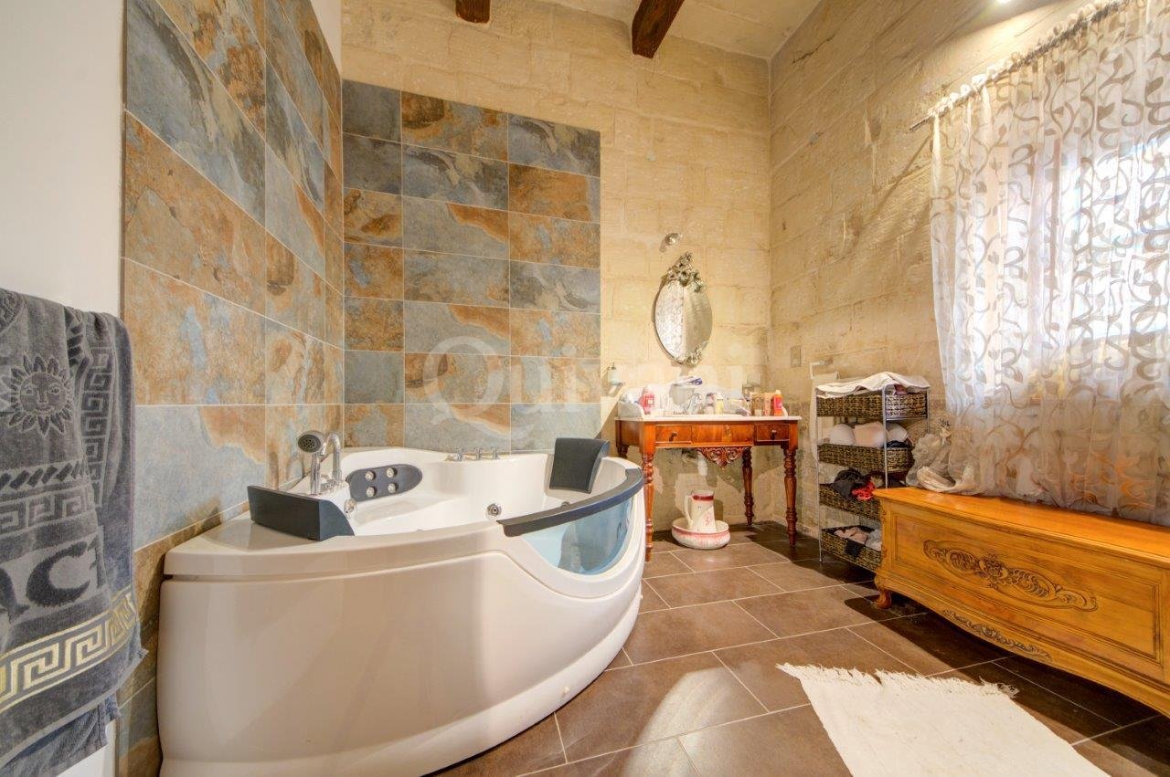Qormi, Furnished House of Character