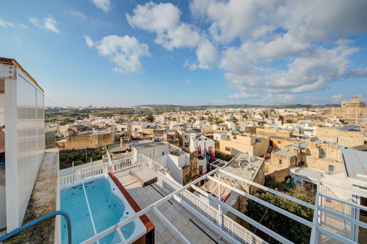Zebbug, Furnished Penthouse