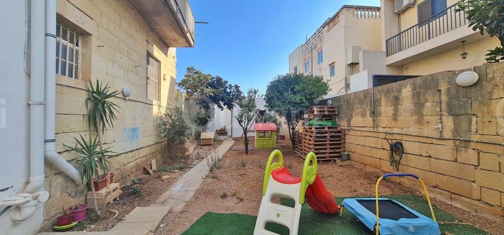 Santa Venera, Furnished Solitary Maisonette