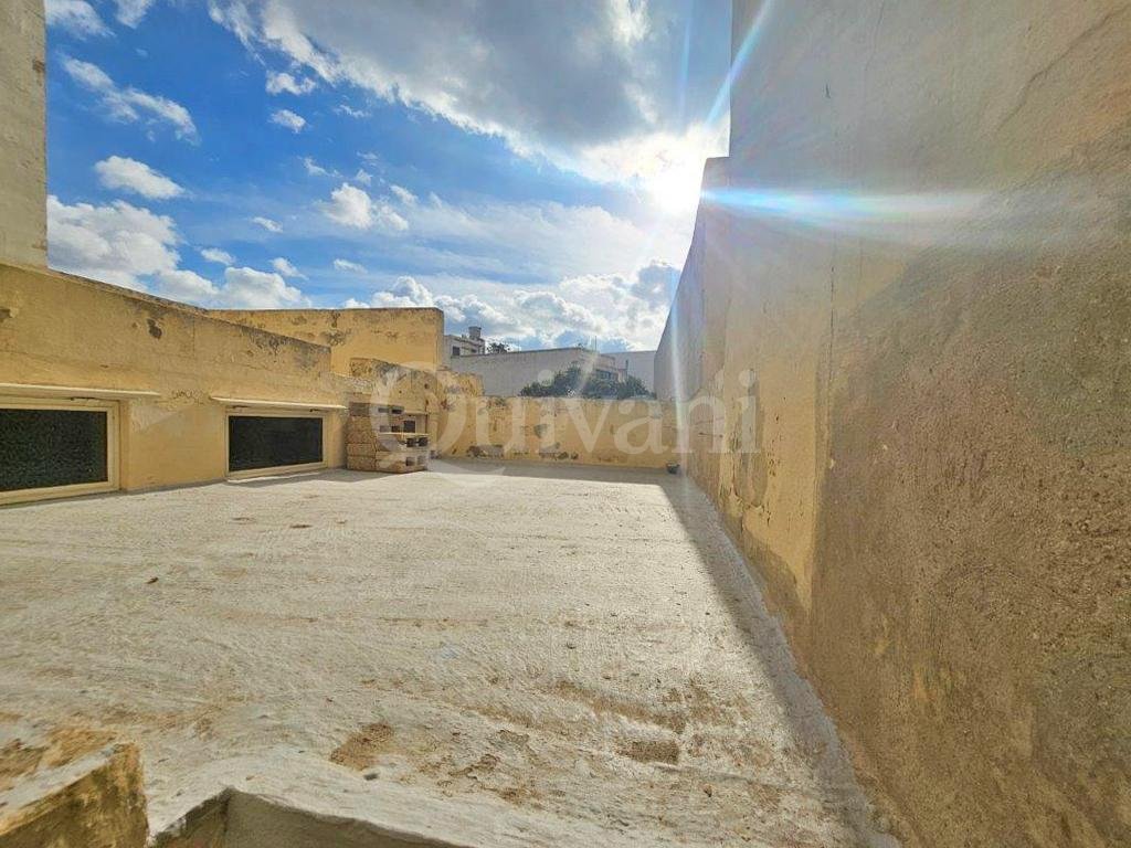 Rabat, Townhouse with large Garden