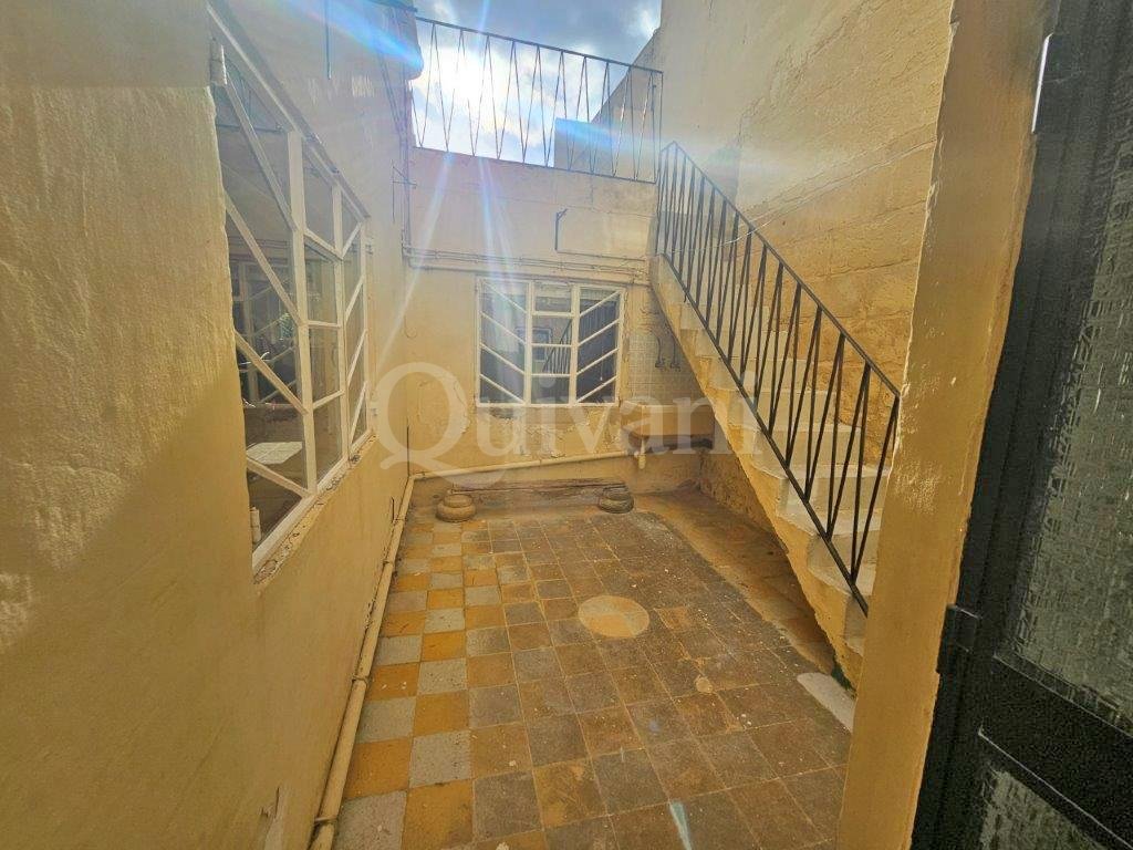 Rabat, Townhouse with large Garden