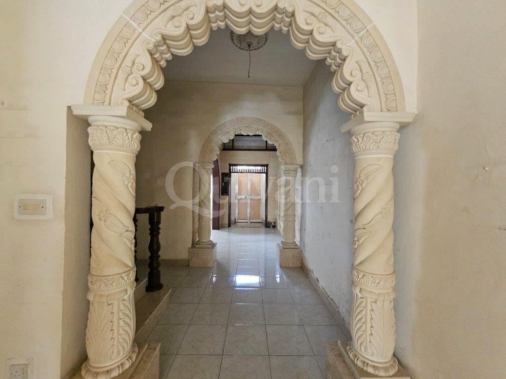 Rabat, Townhouse with large Garden
