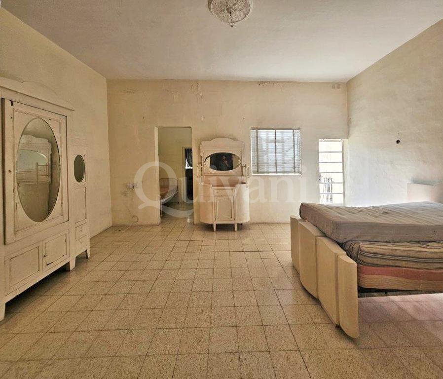 Rabat, Townhouse with large Garden