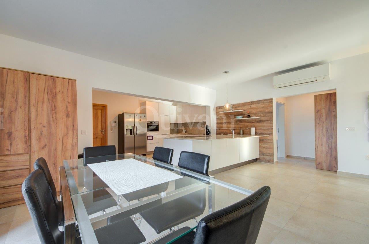 Tas-Sellum Furnished Duplex Penthouse including 2 Garages