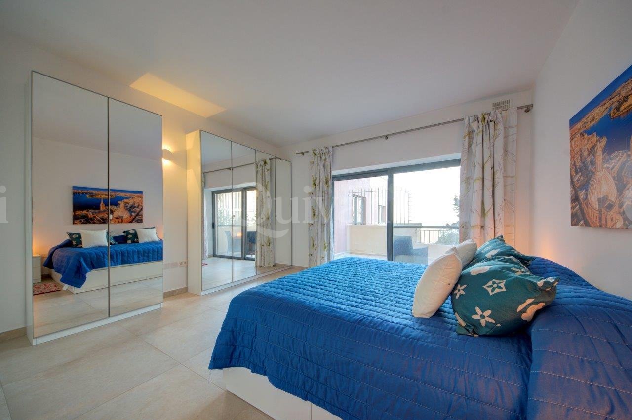 Tas-Sellum Furnished Duplex Penthouse including 2 Garages