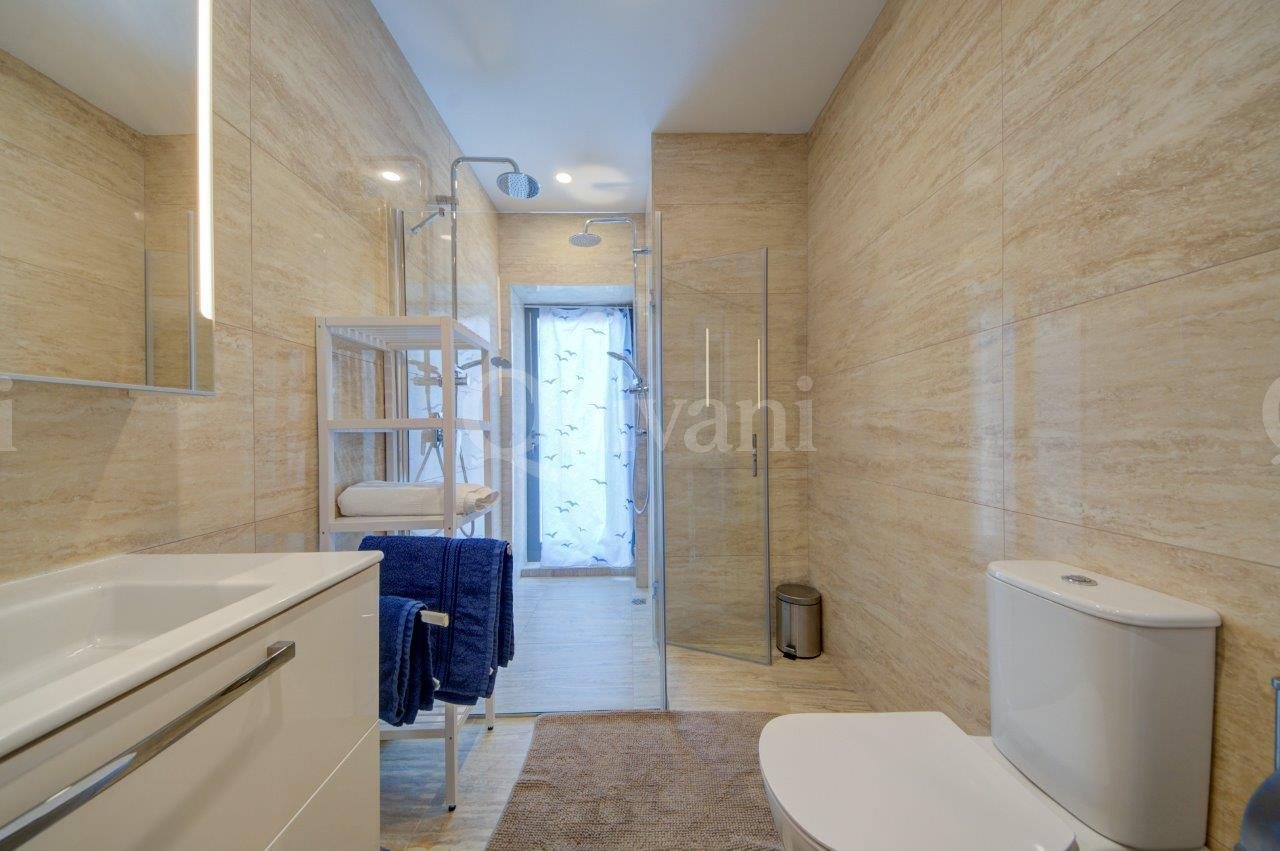 Tas-Sellum Furnished Duplex Penthouse including 2 Garages