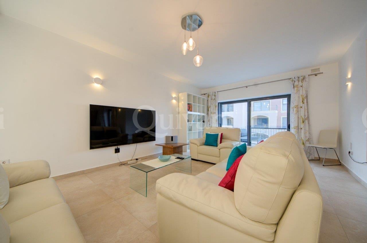Tas-Sellum Furnished Duplex Penthouse including 2 Garages