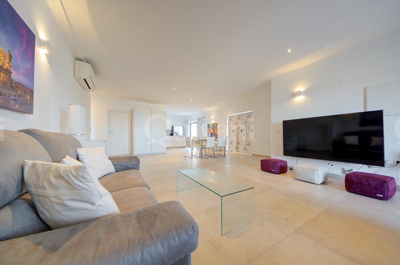 Tas-Sellum Furnished Duplex Penthouse including 2 Garages