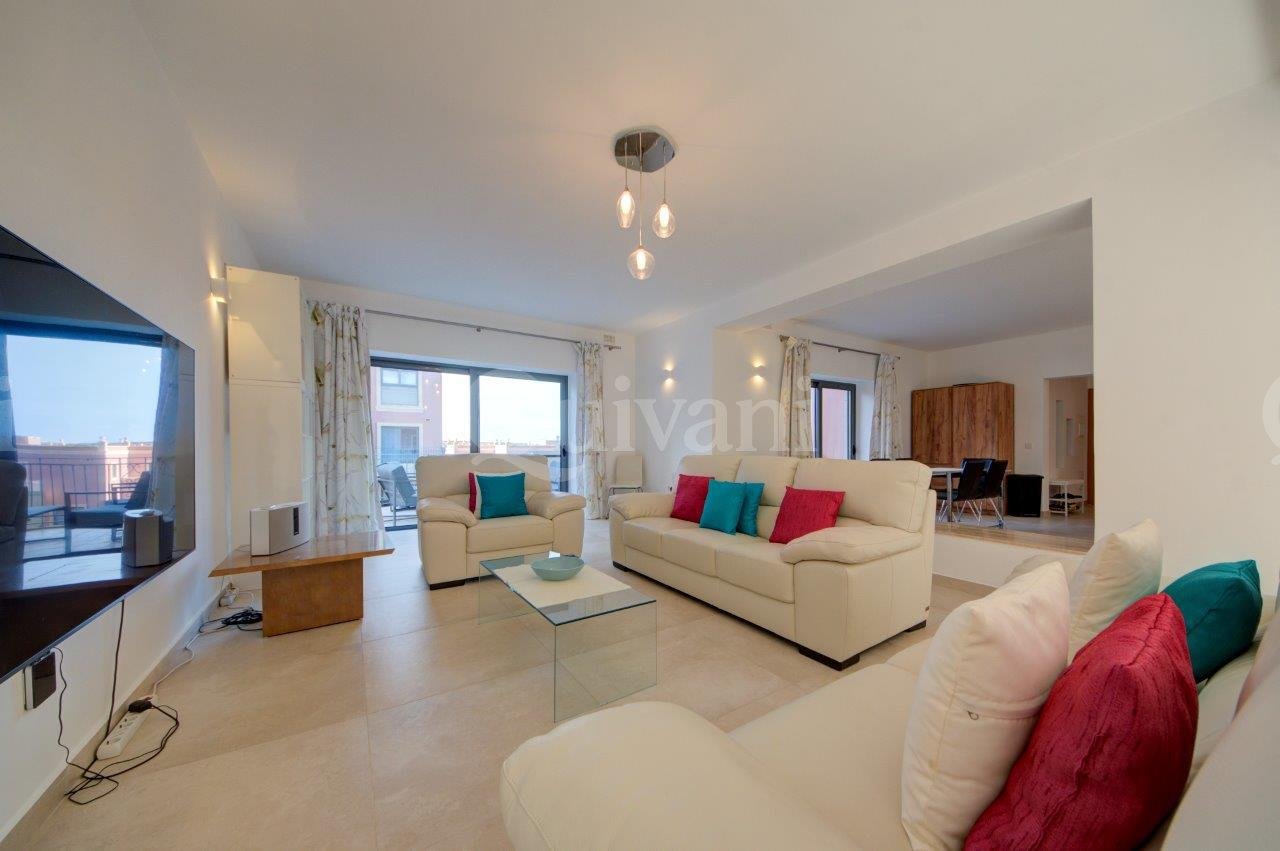 Tas-Sellum Furnished Duplex Penthouse including 2 Garages