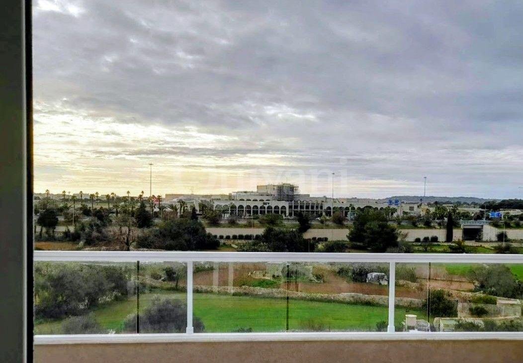 Gudja, Penthouse