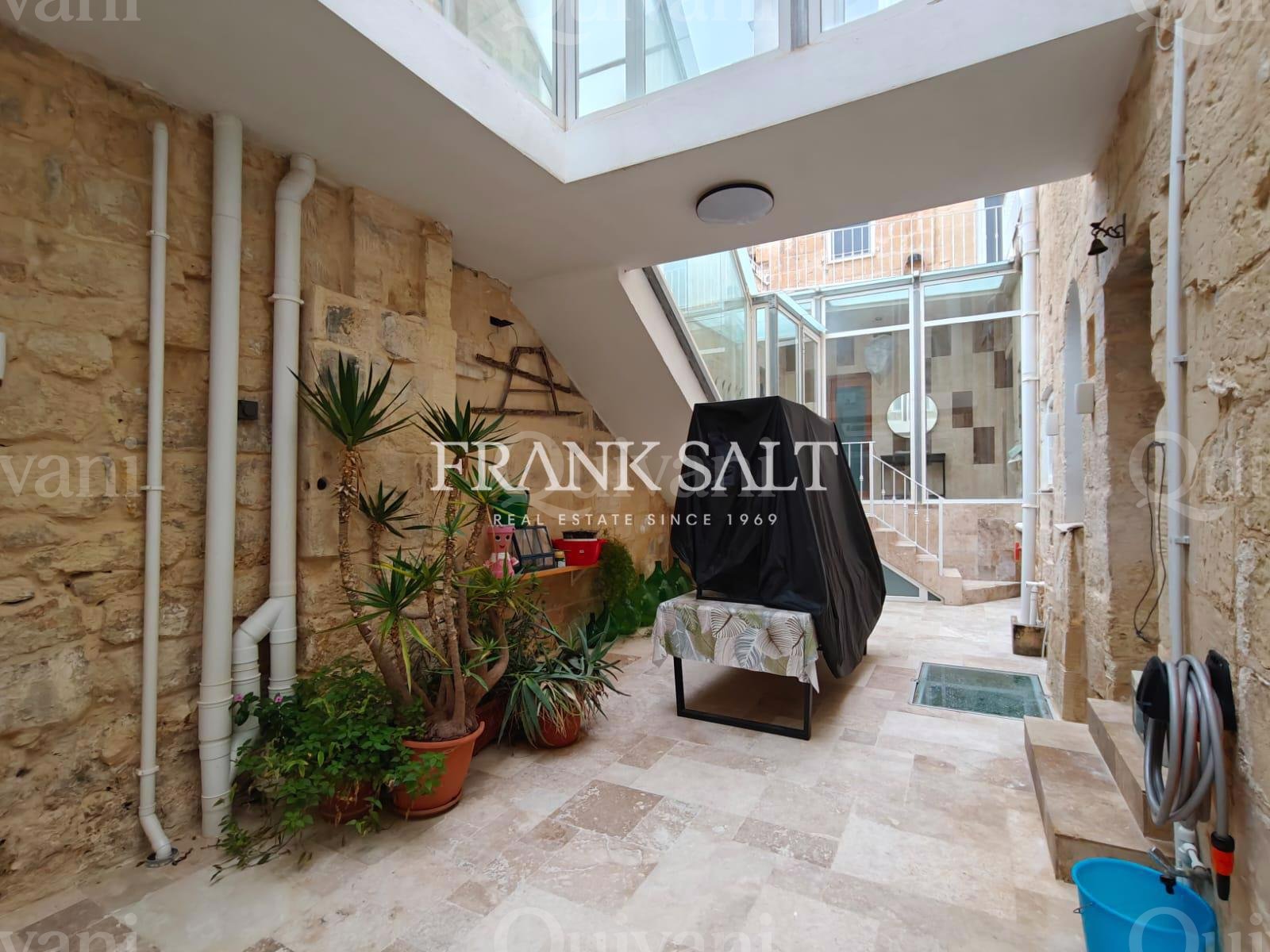 Siggiewi, Furnished, Townhouse