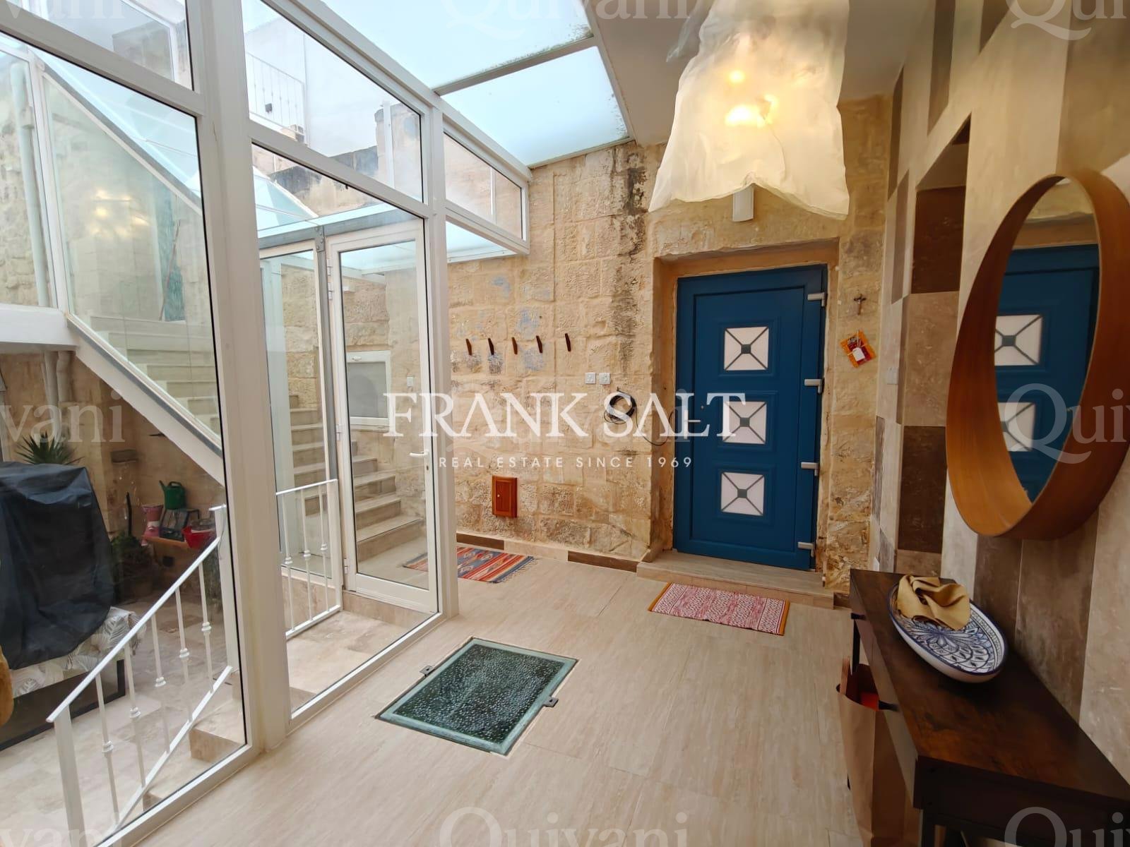 Siggiewi, Furnished, Townhouse