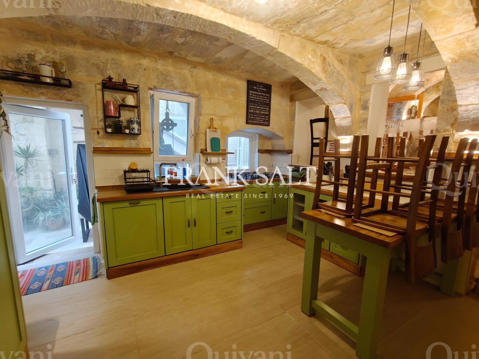 Siggiewi, Furnished, Townhouse