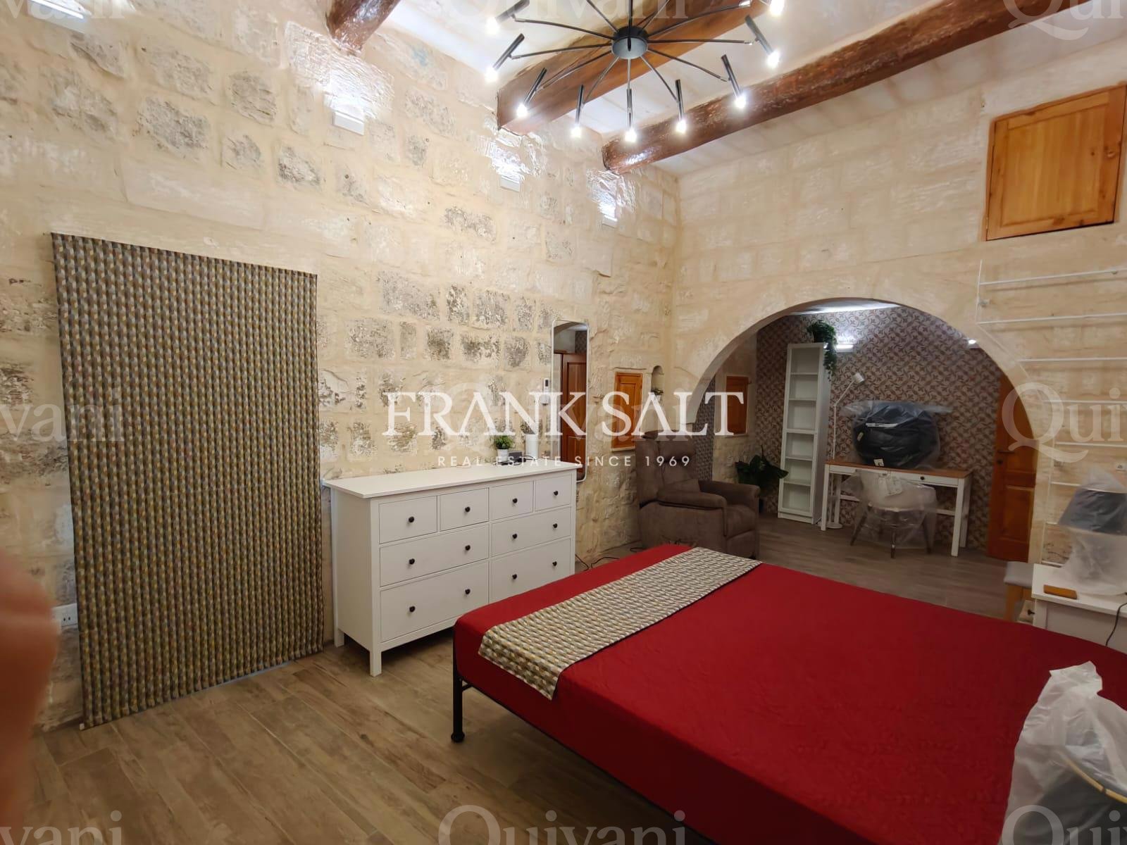 Siggiewi, Furnished, Townhouse