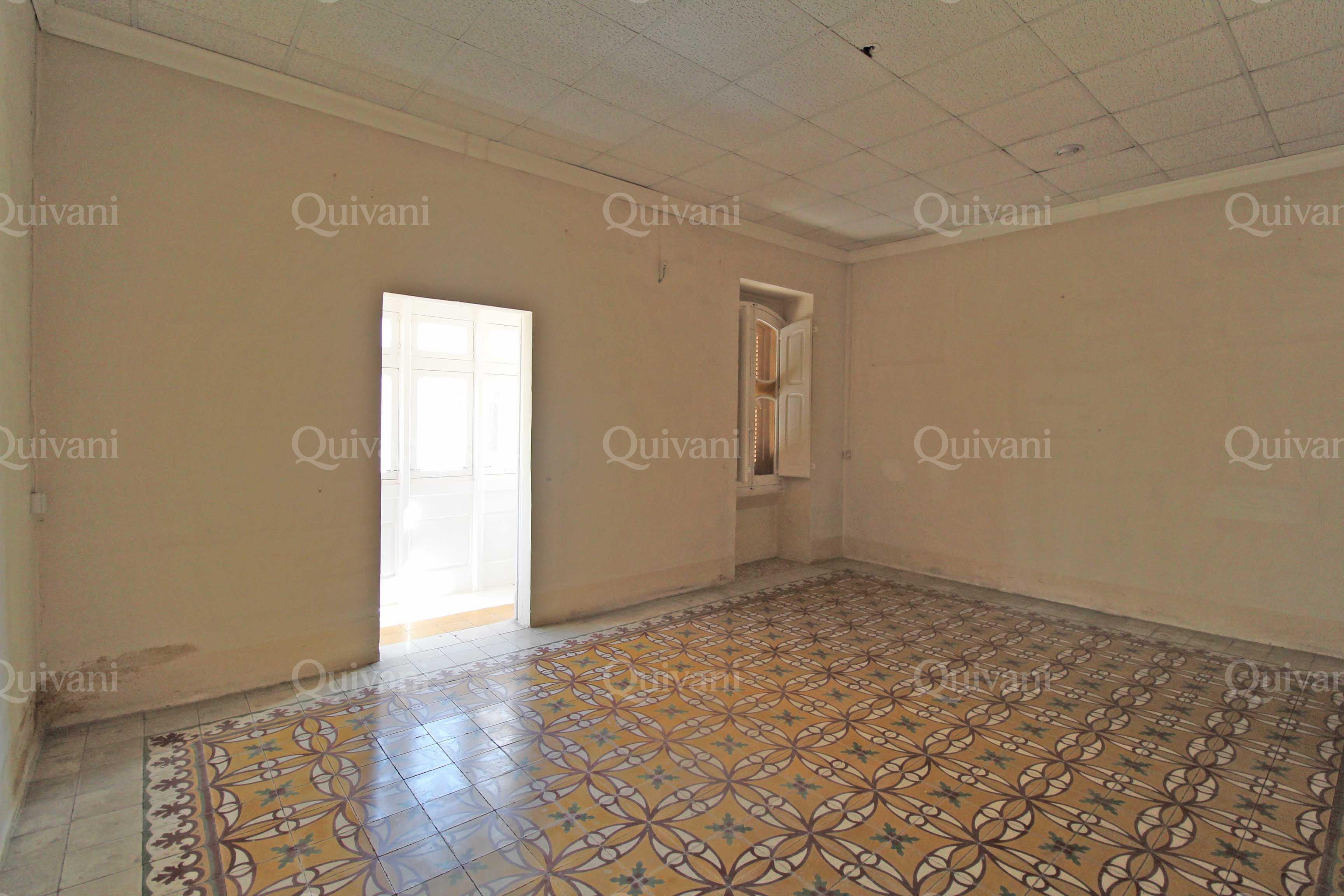 Paola, Furnished Town House