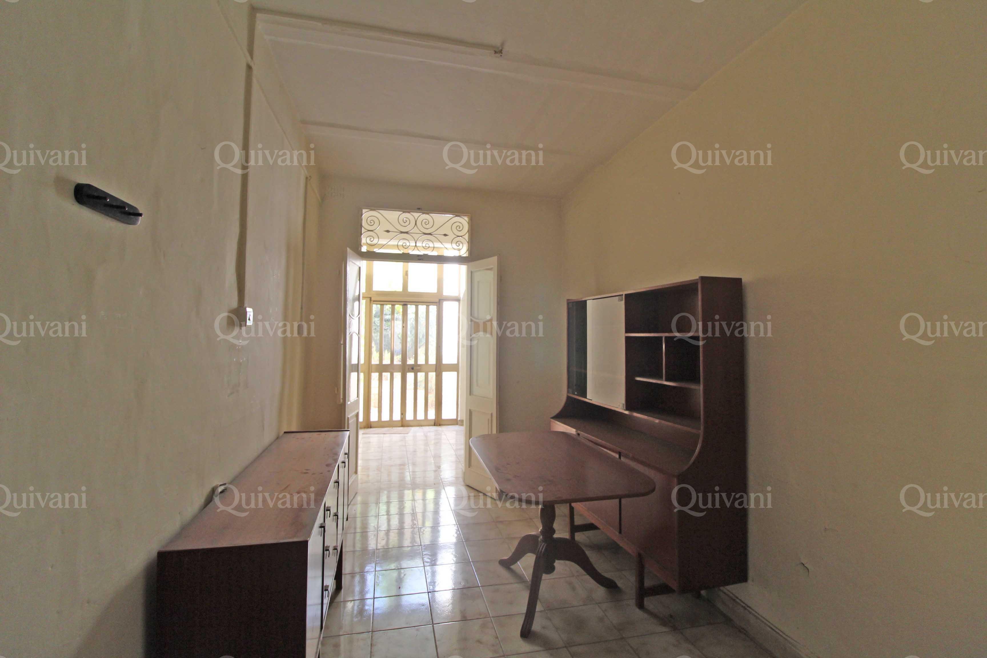 Paola, Furnished Town House
