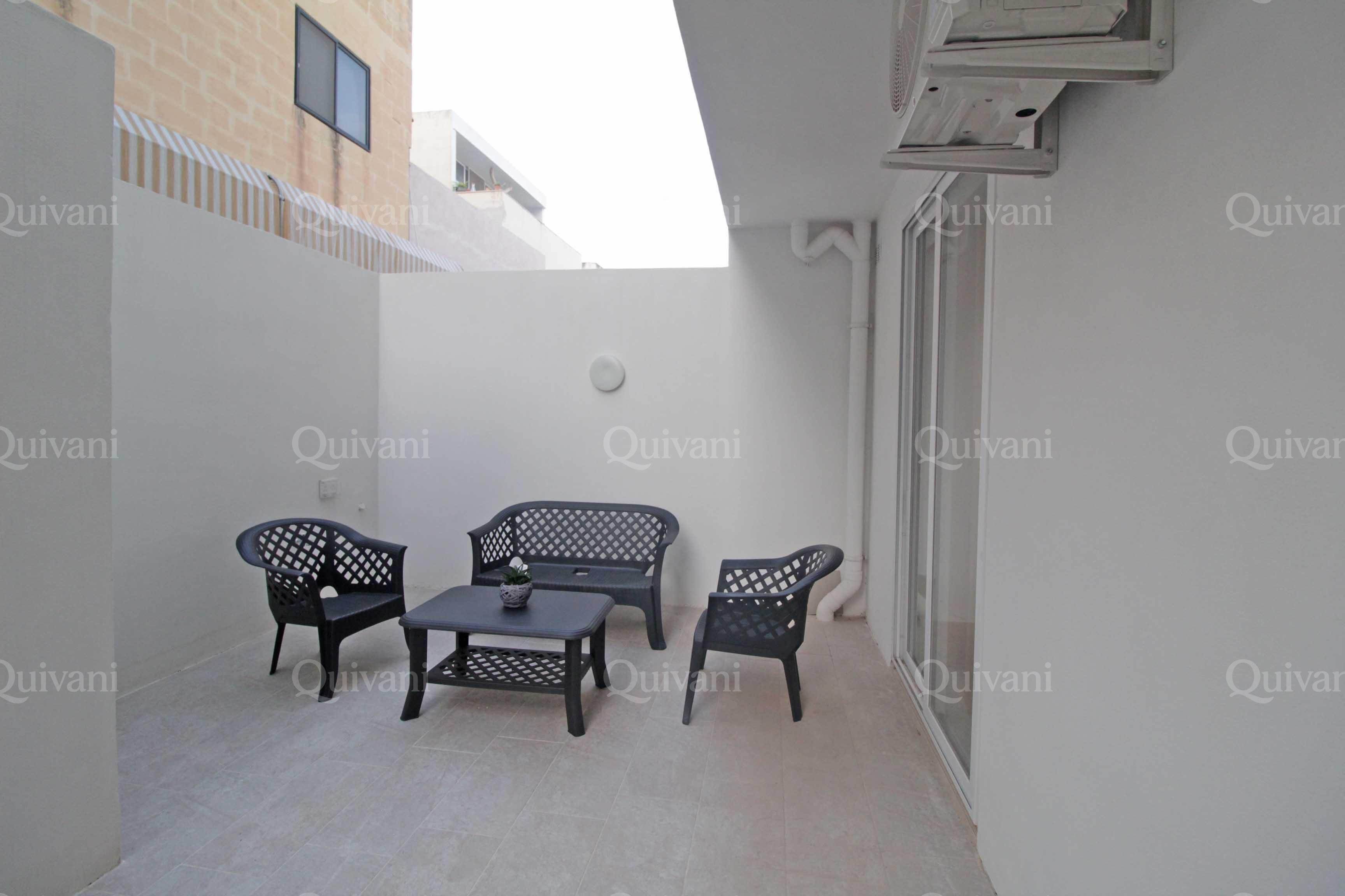 Marsaxlokk, Furnished Maisonette
