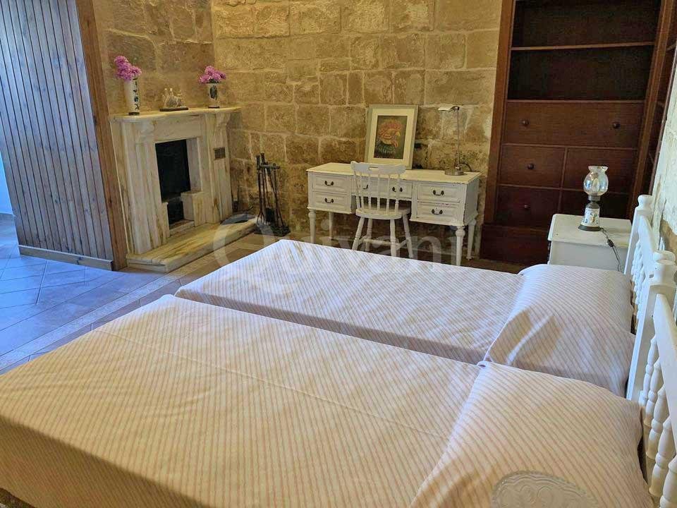 Qrendi, Furnished Maisonette