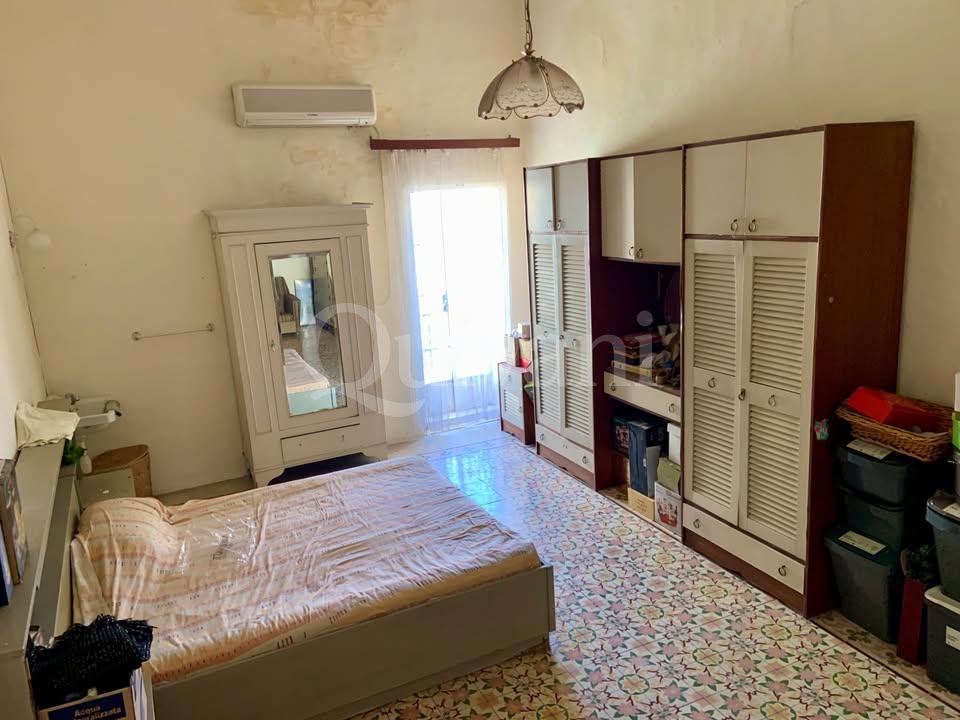 Santa Venera, Stately converted Palazzo
