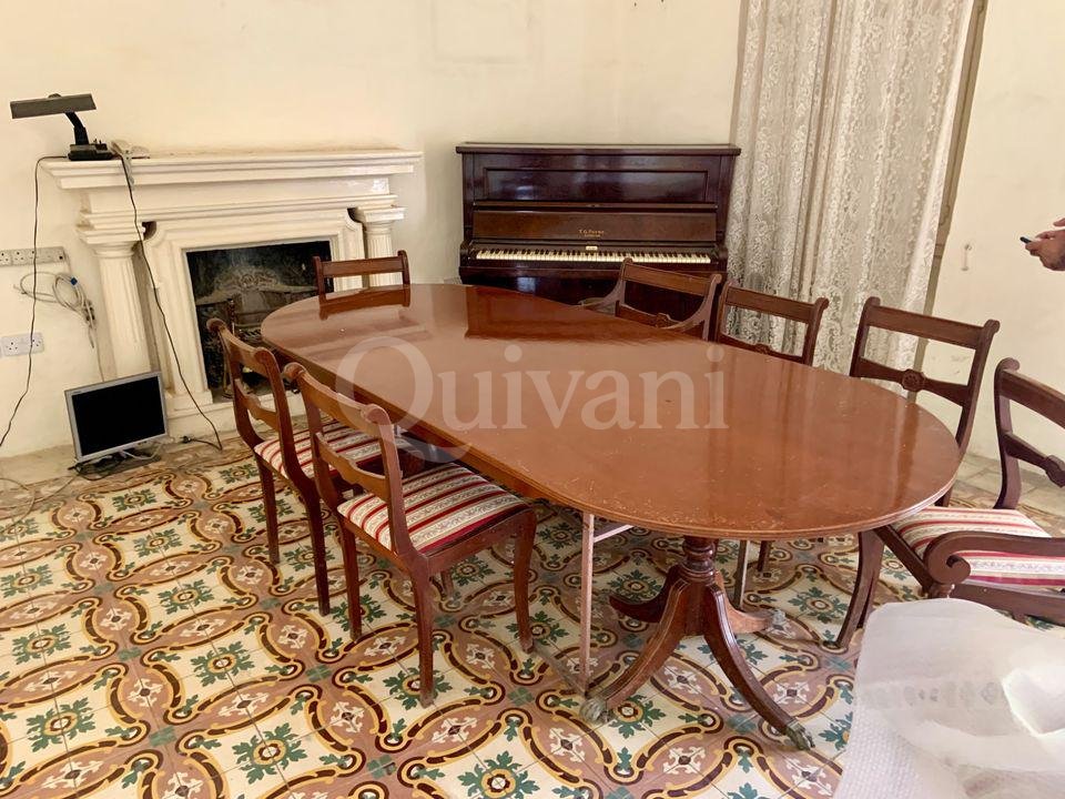 Santa Venera, Stately converted Palazzo