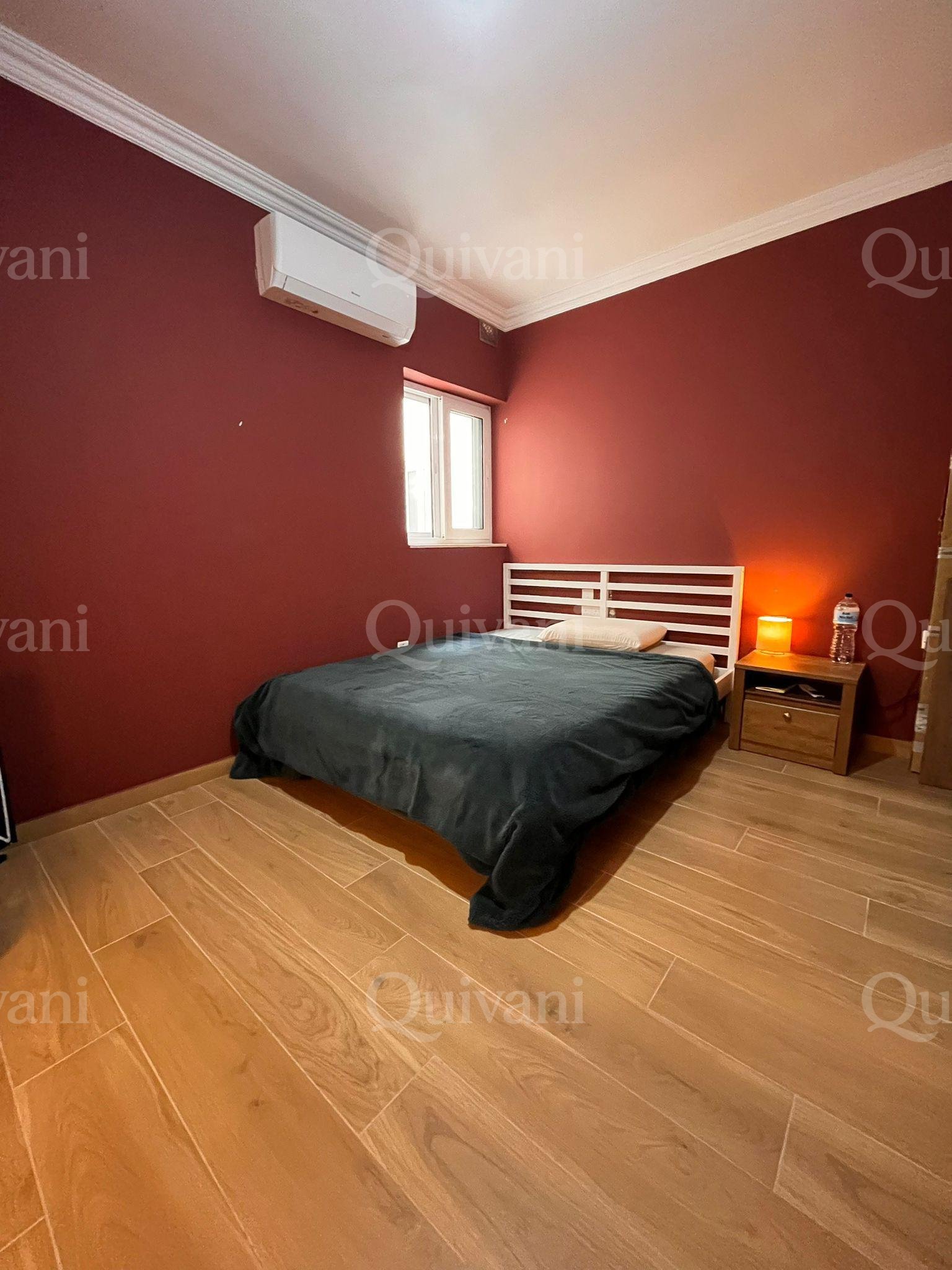 Iklin, Apartment