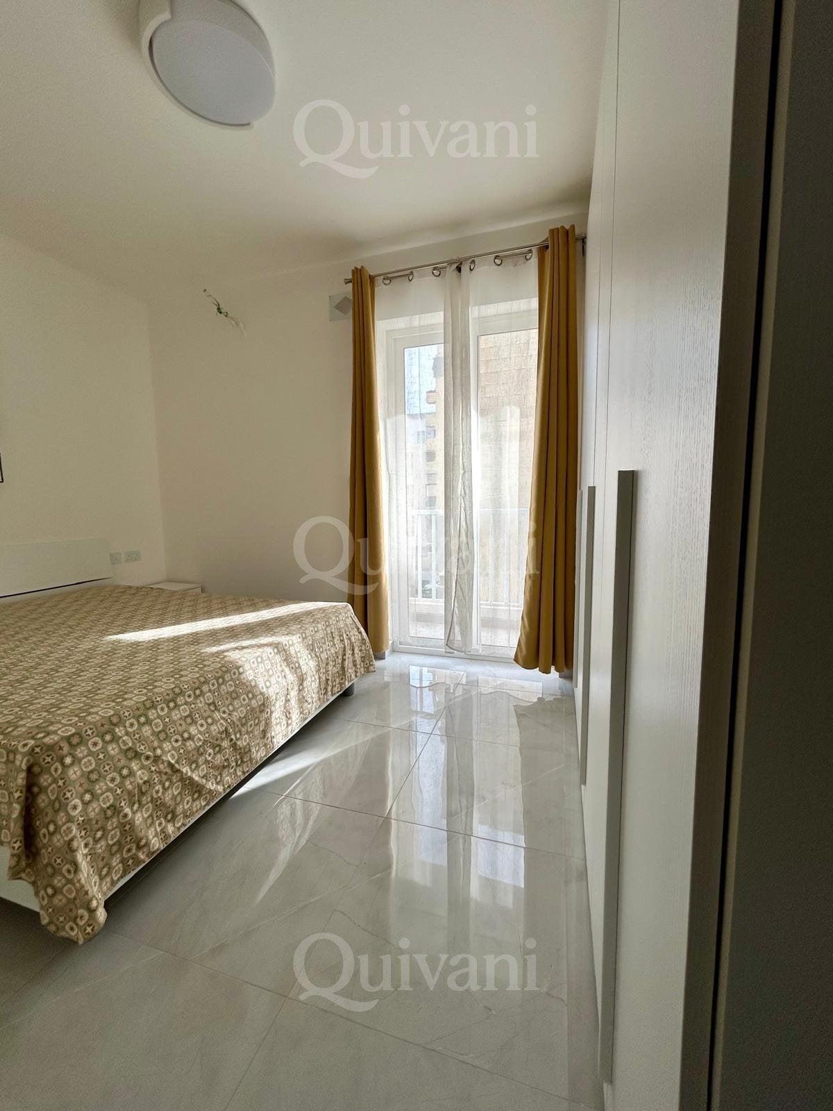 Pembroke, Furnished, Apartment