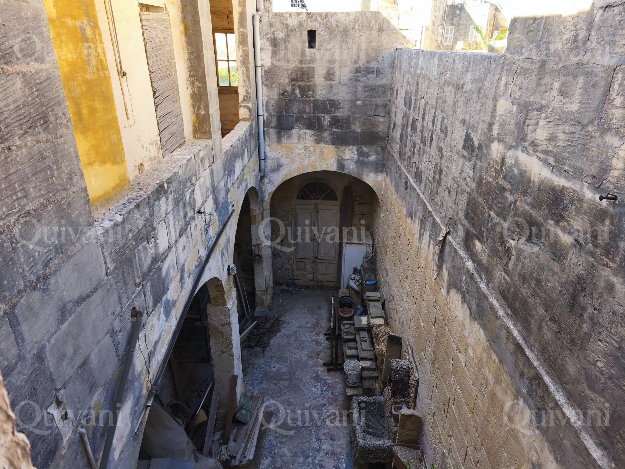 Mosta, Unconverted, Townhouse