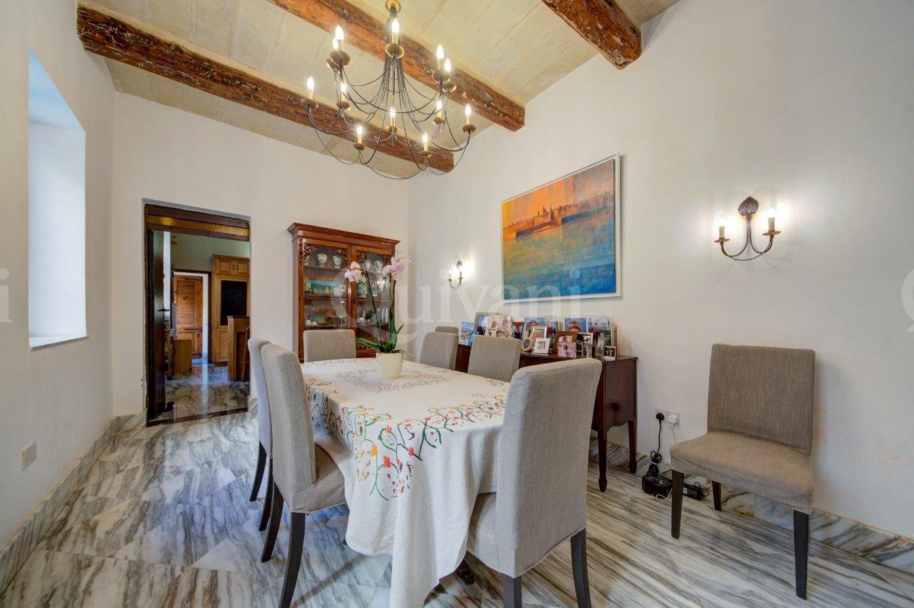 Sliema, Furnished Town House