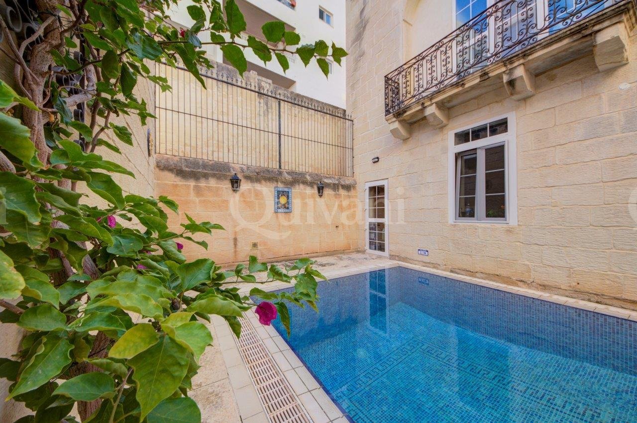 Sliema, Furnished Town House
