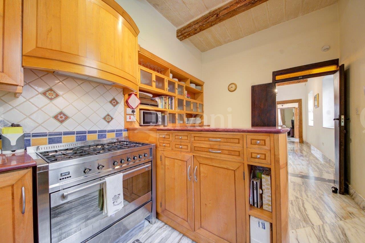 Sliema, Furnished Town House
