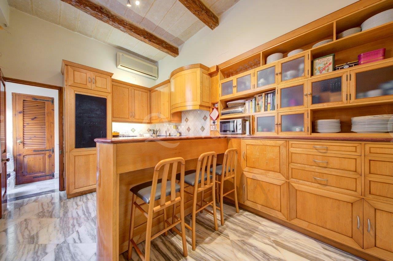 Sliema, Furnished Town House