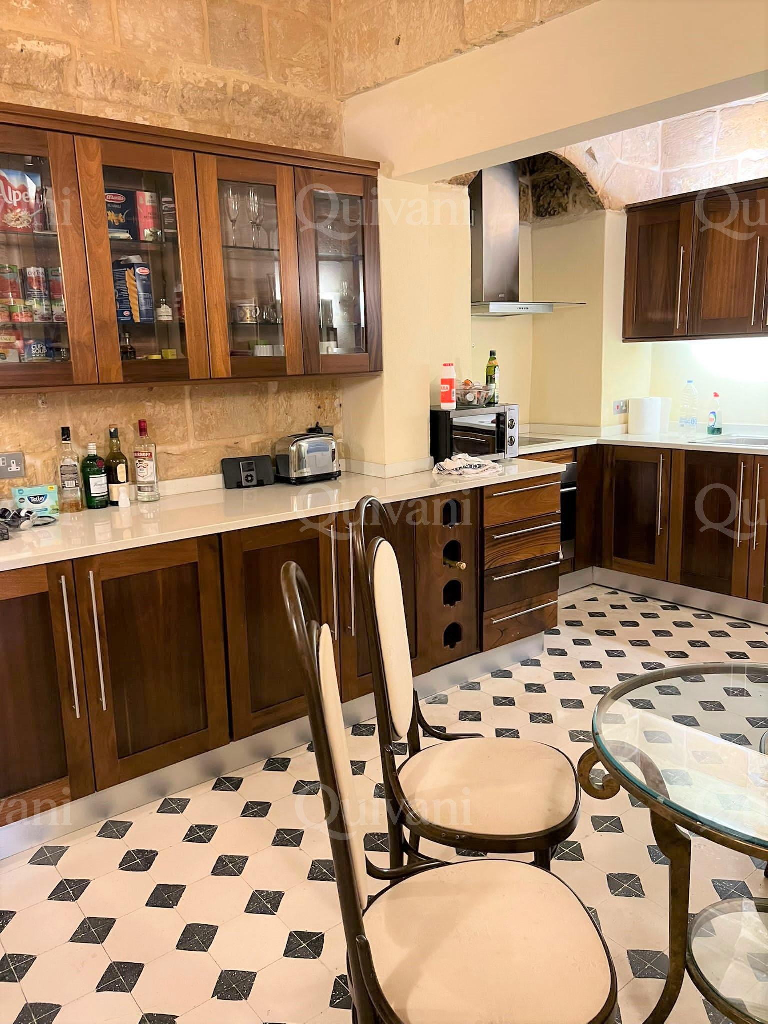 Valletta, Furnished Town House