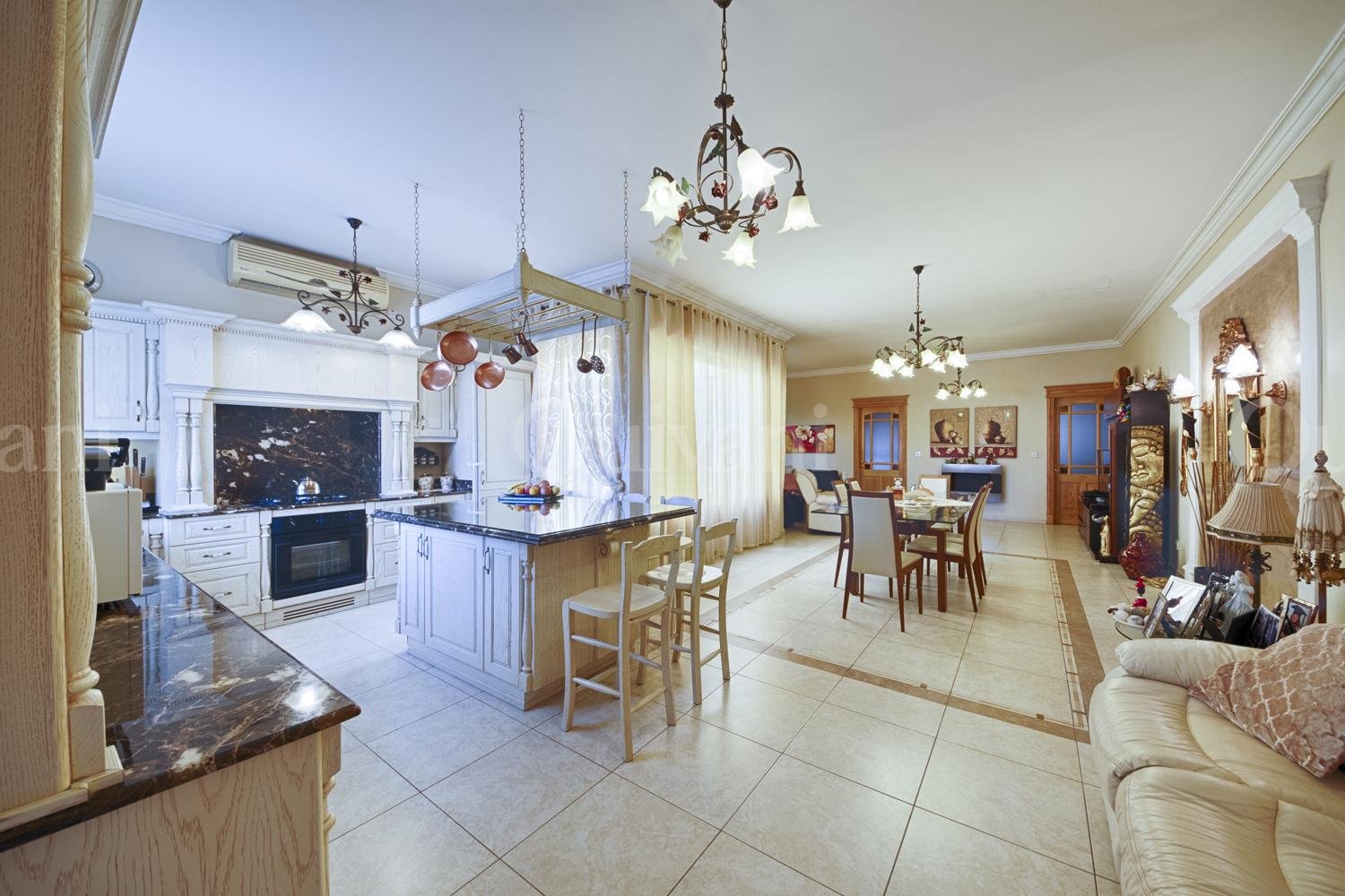 Santa Venera, Finished Triplex Maisonette