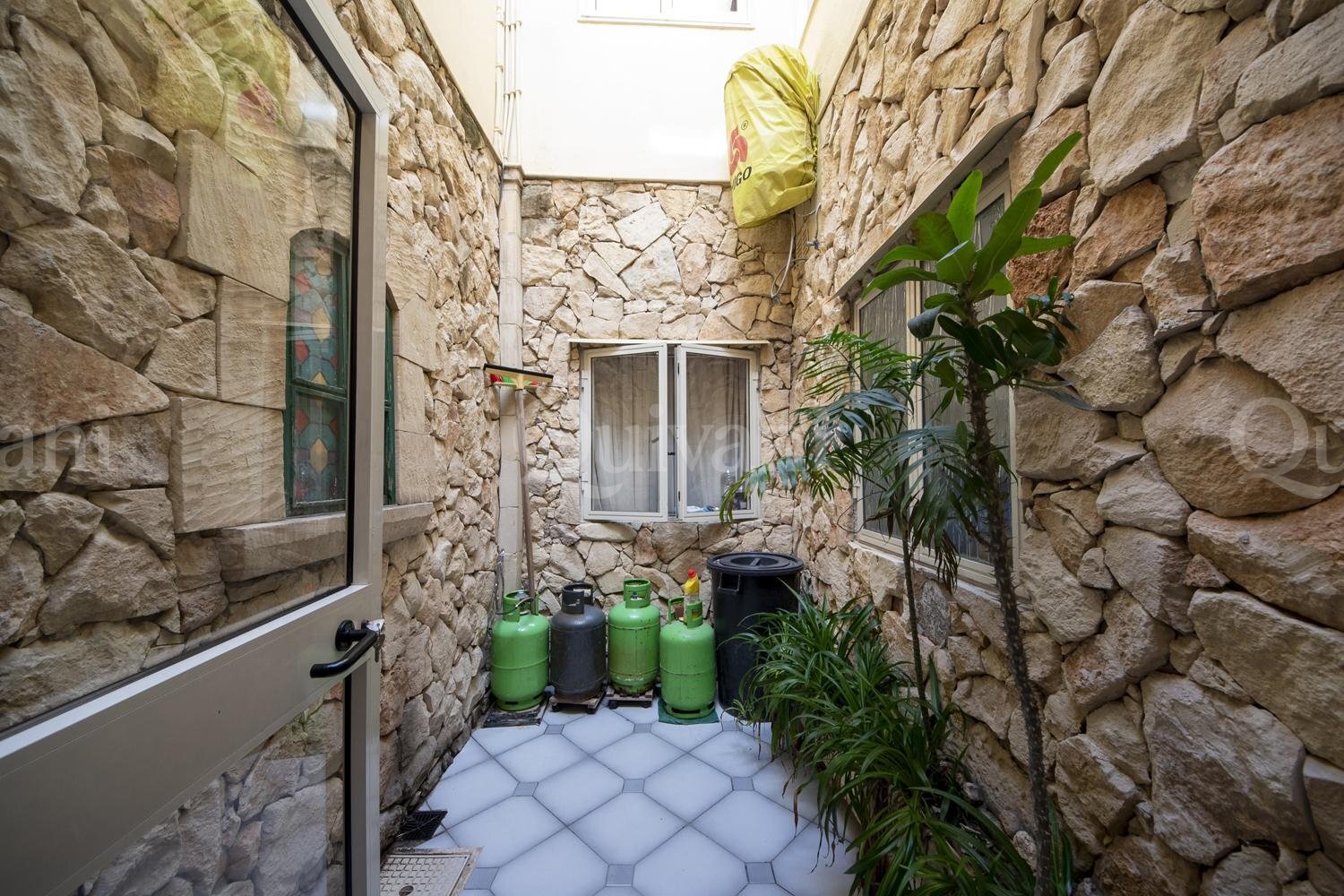 Santa Venera, Finished Triplex Maisonette
