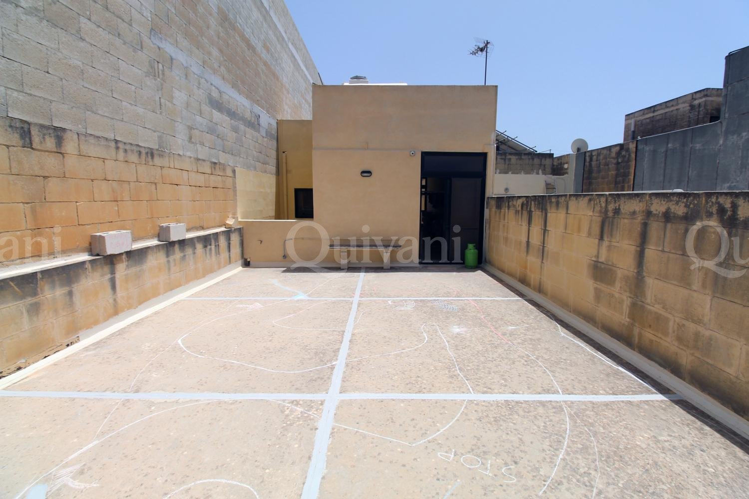 Marsaxlokk, Finished Solitary Maisonette