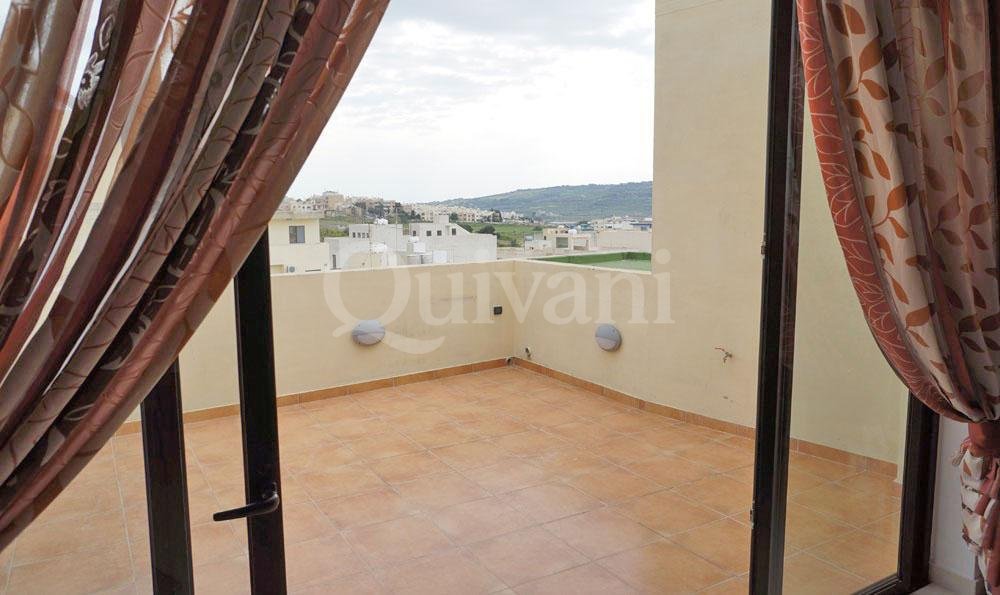 Mgarr, Furnished Penthouse