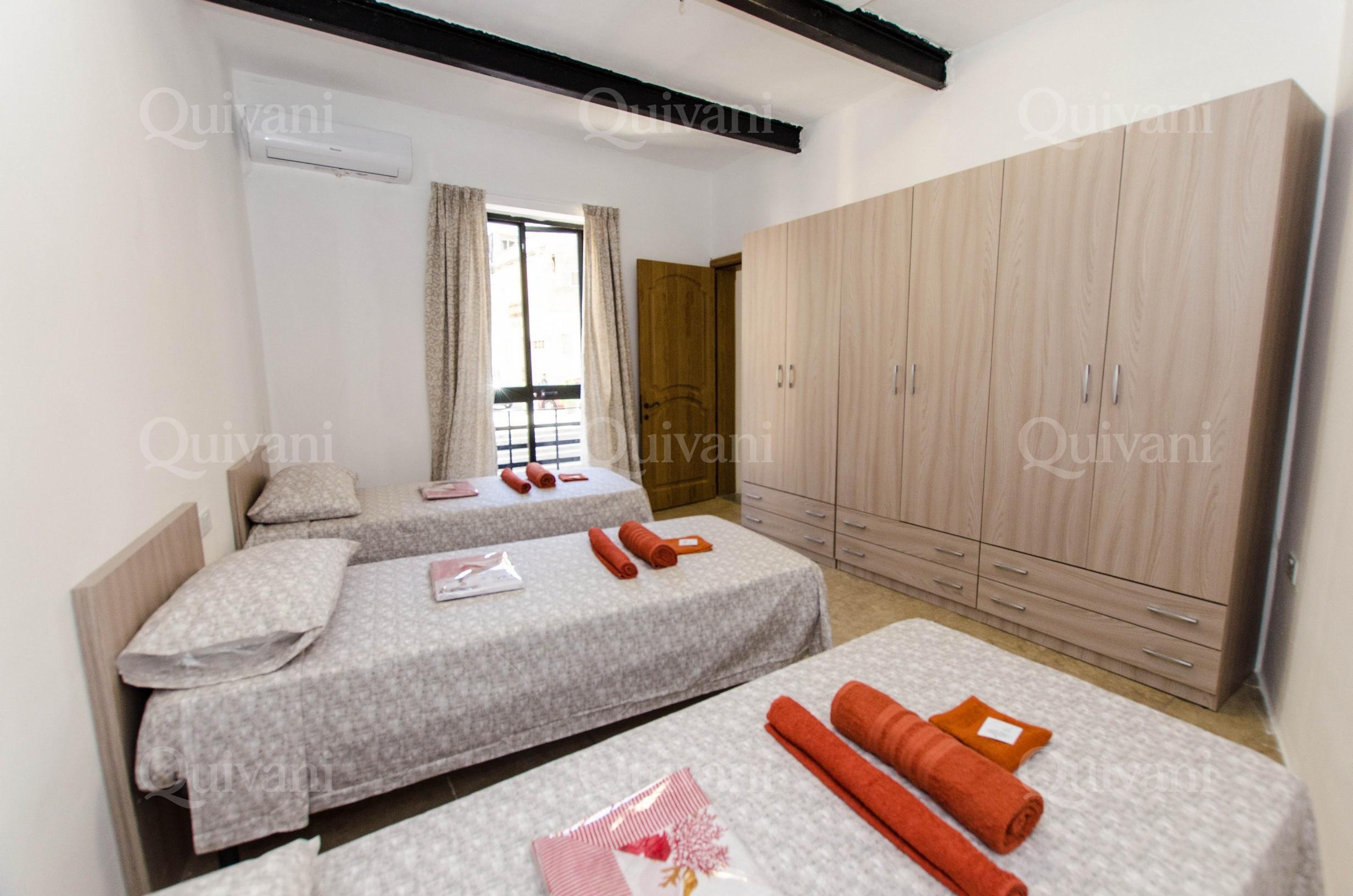Cospicua, Furnished Terraced House