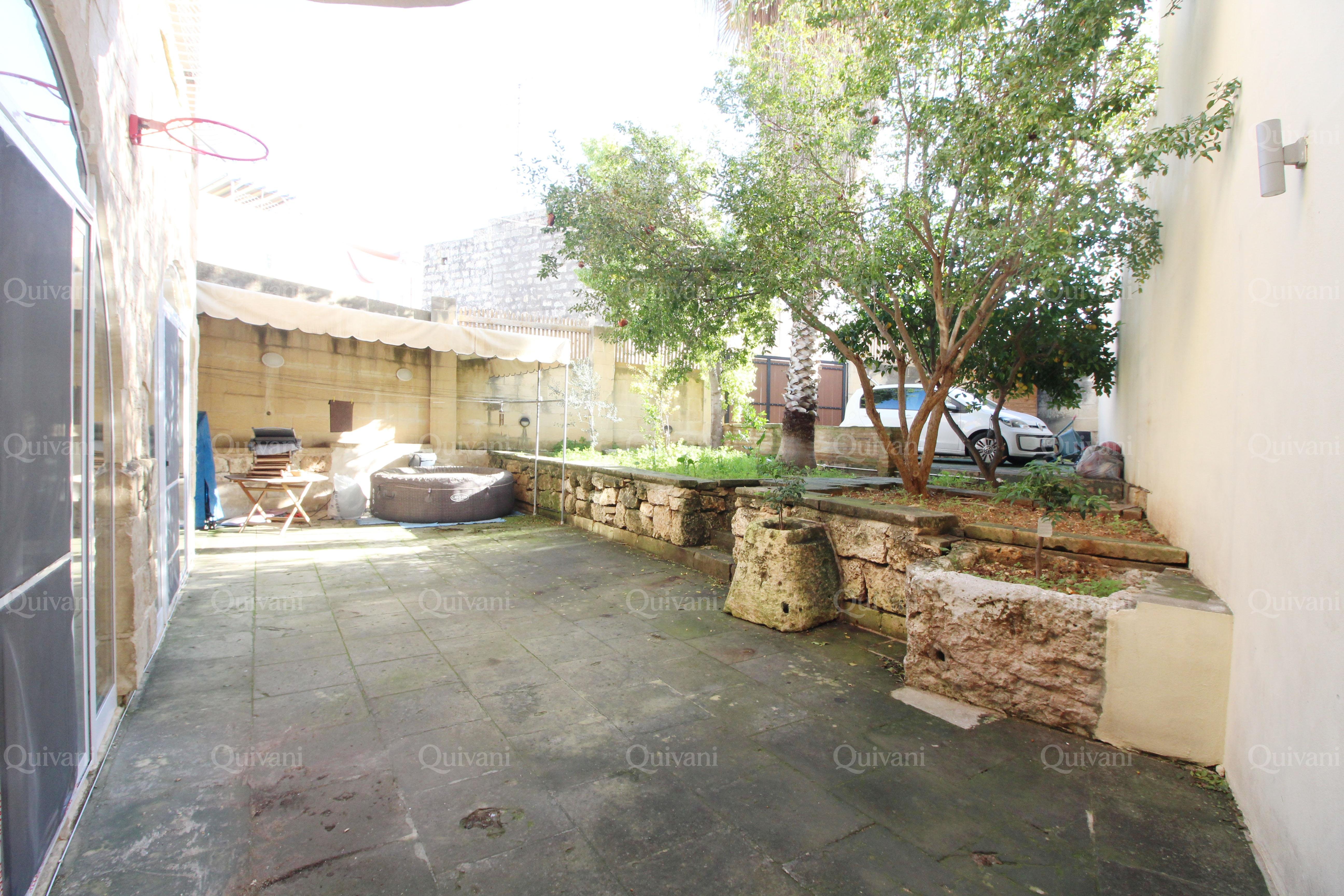 Mosta, Furnished House of Character