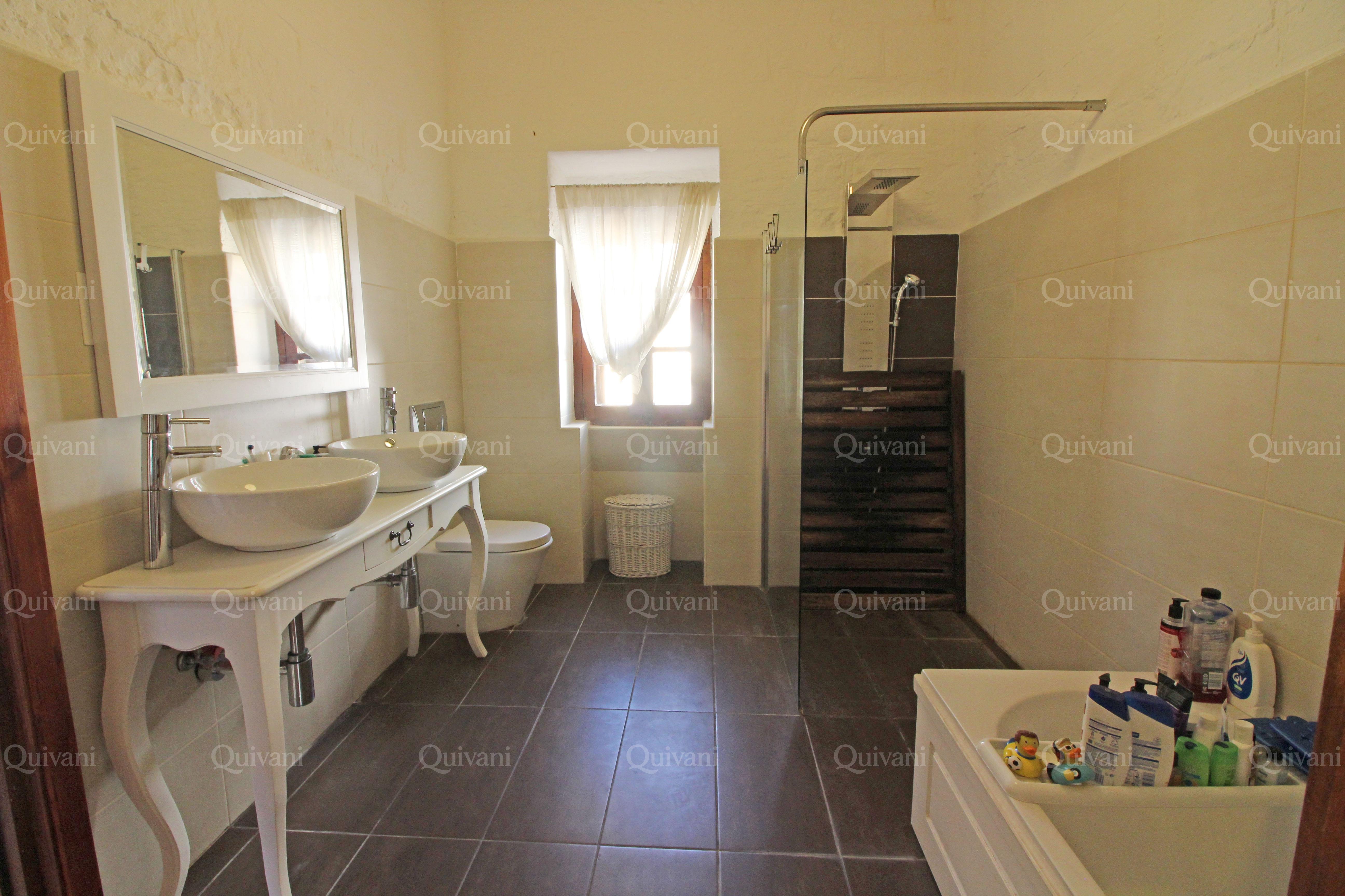 Mosta, Furnished House of Character