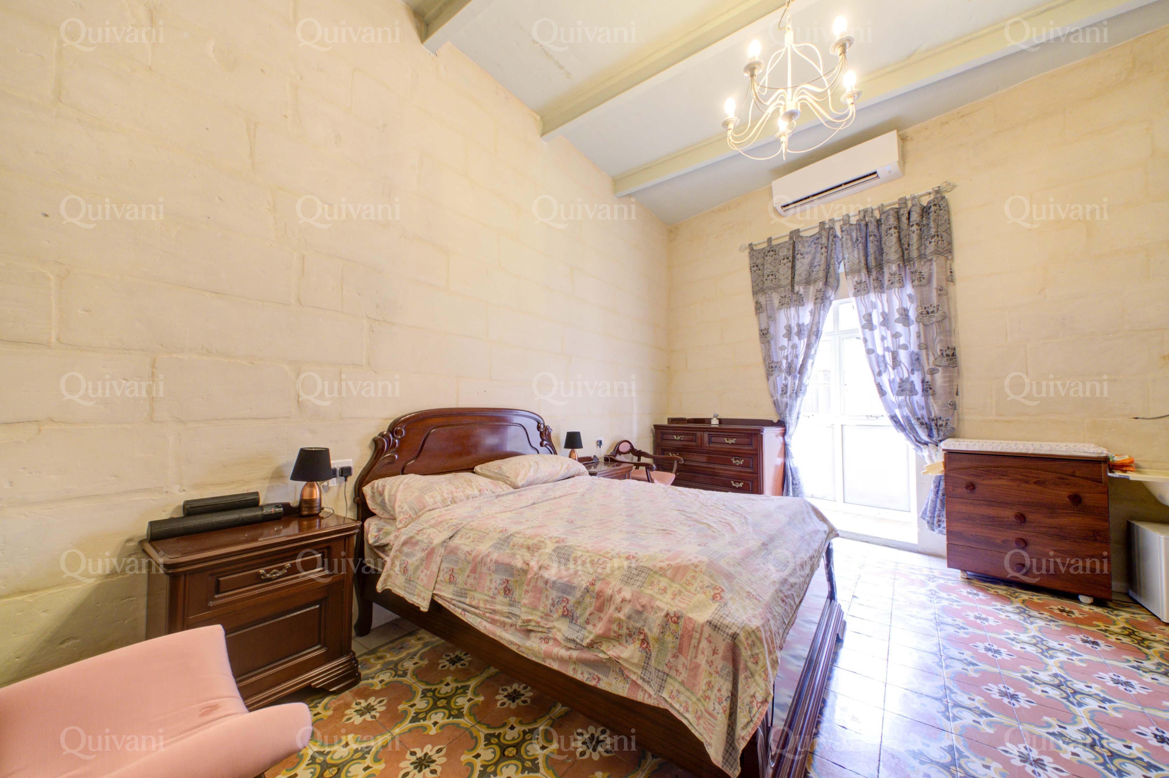 Hamrun, Furnished Town House