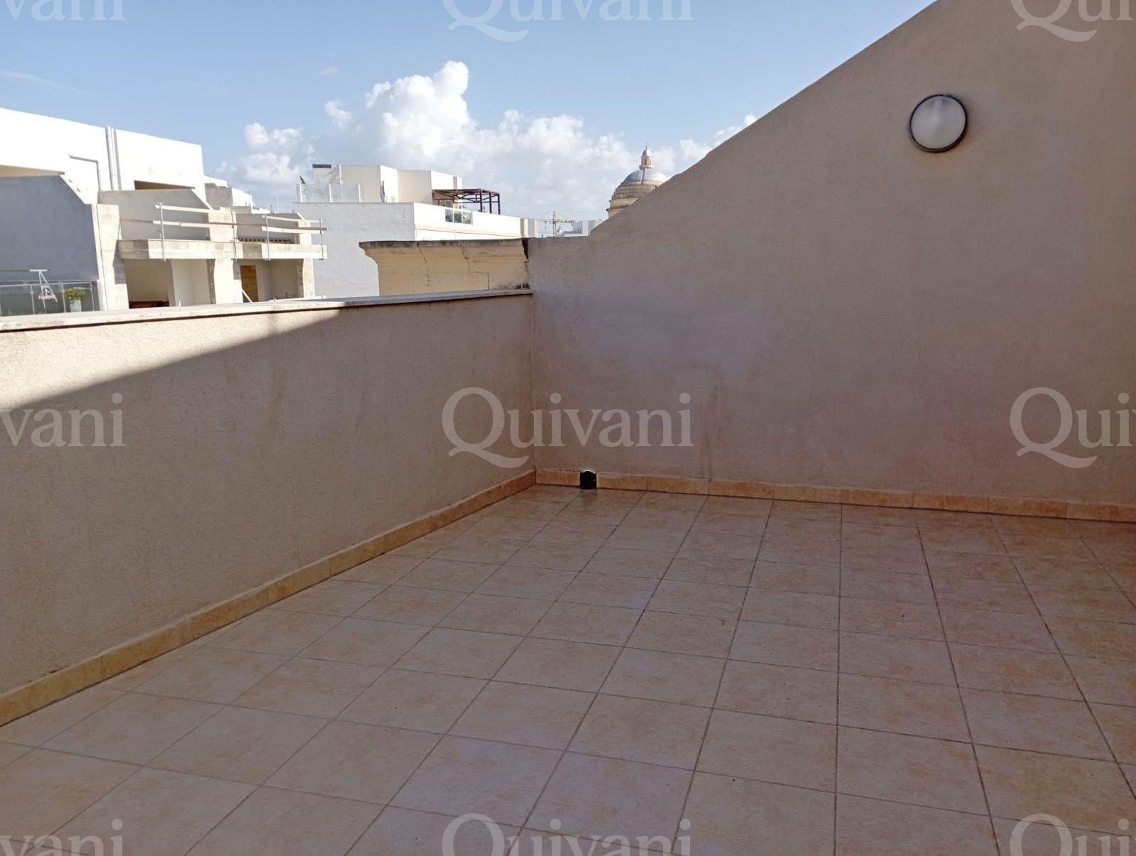 Mgarr, Furnished Penthouse