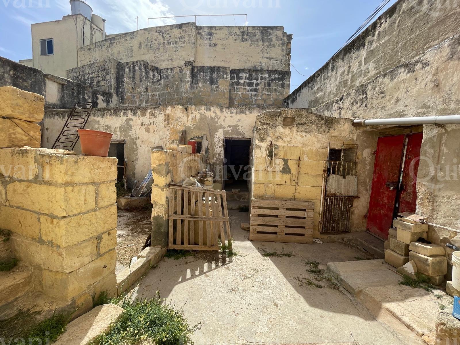 Zebbug, Unconverted Farmhouse