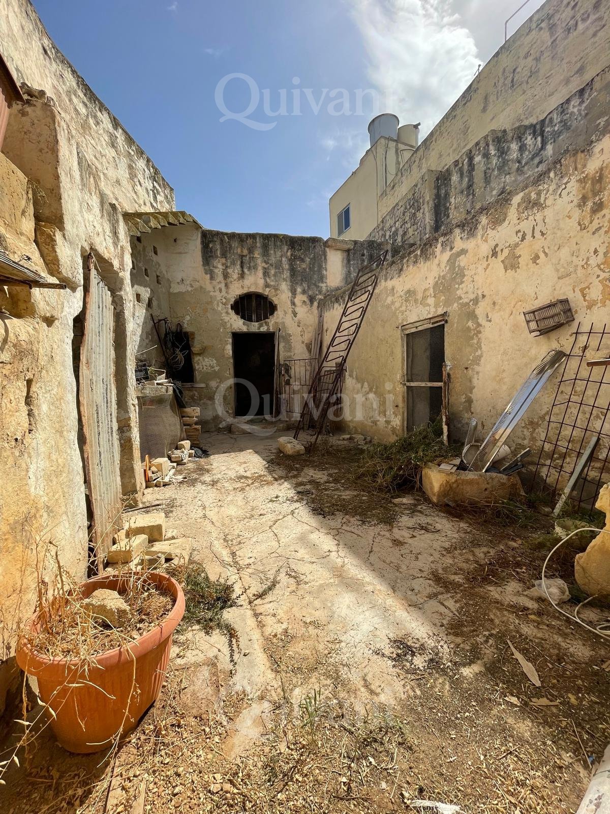 Zebbug, Unconverted Farmhouse