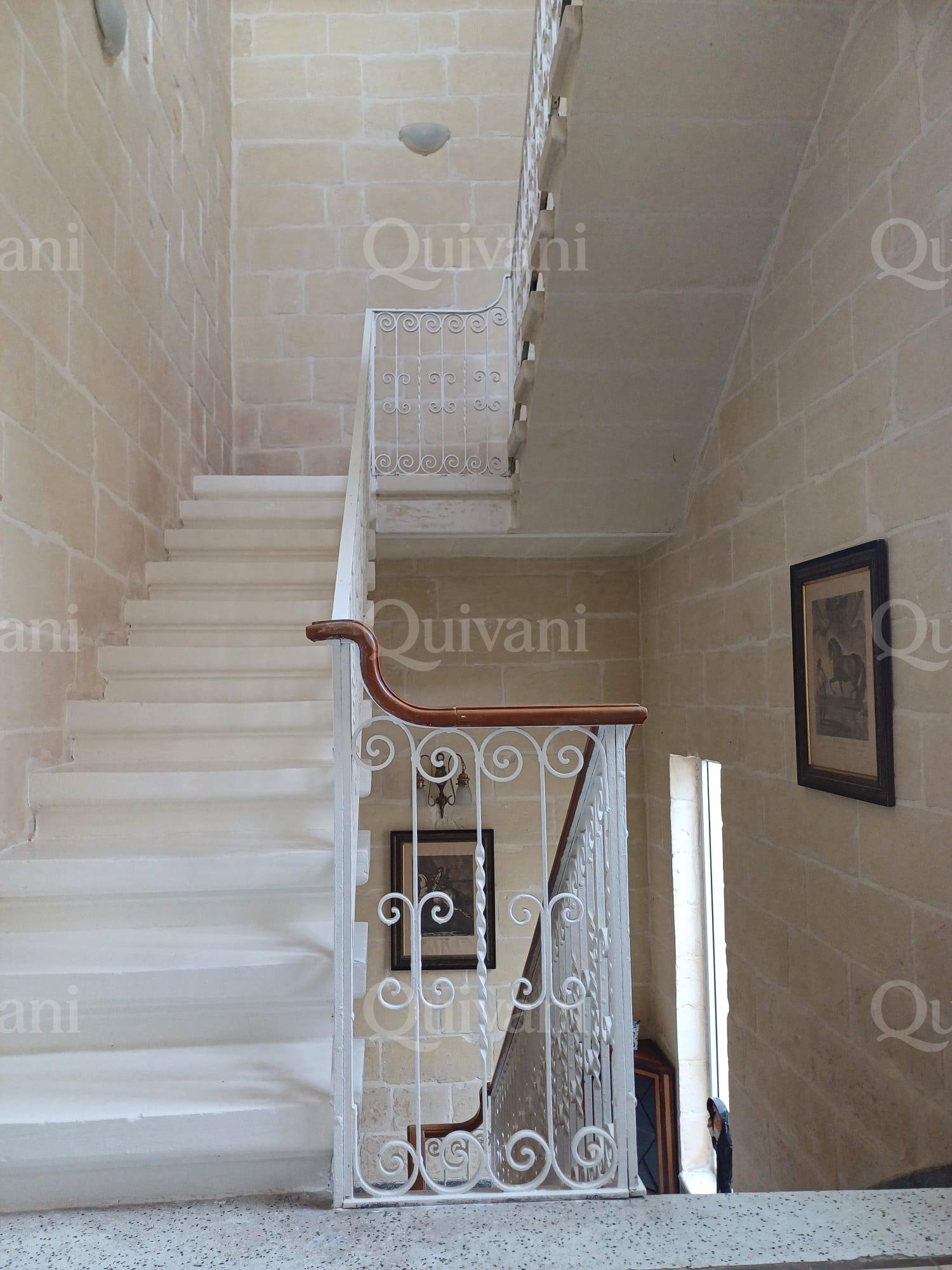 Mosta, Furnished Townhouse